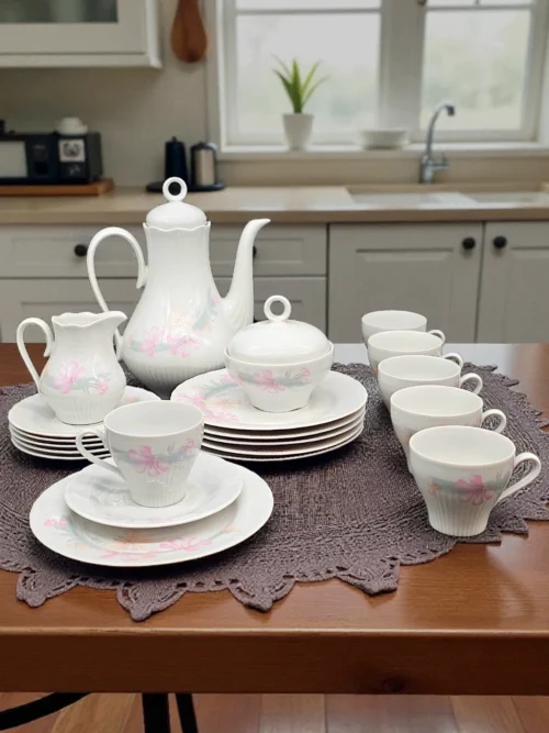 Porcelanowy serwis kawowy Jlmenau Graf von Henneberg – Nrd, lata 70/80. 6 osób