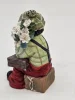 Gilde Clowns figurka „z bukietem za plecami” 11 cm