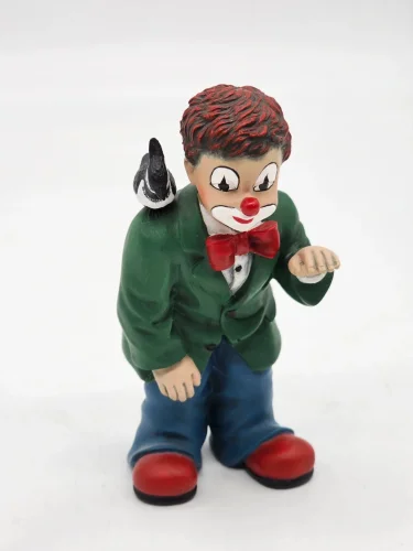 Gilde Clowns „Chłopiec z sroką na ramieniu” figurka kolekcjonerska