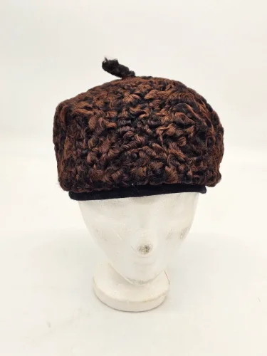 Damska czapka z naturalnego futra brązowa vintage średnica 24 cm