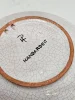 Ręcznie malowany talerz ceramiczny Handarbeit w kwiaty