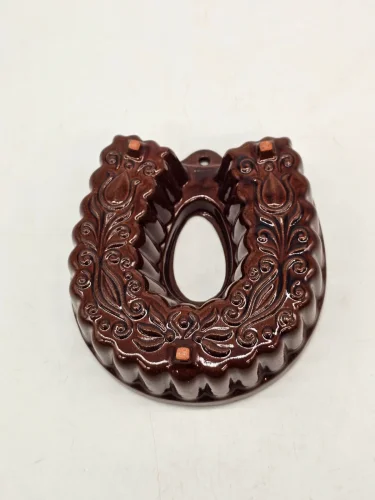 Ceramiczna forma do babki piernika z kominem wisząca brązowa szkliwiona vintage