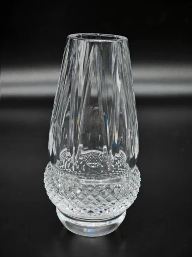 Wazon kryształowy Z dekoracyjnym szlifem, 18 cm – masywny I elegancki