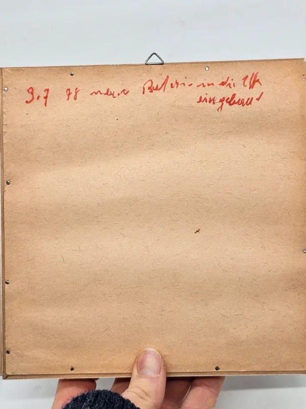 Haftowany Obraz kwiaty w ramie datowany 9.07.1978