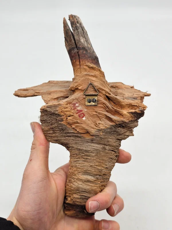 Ręcznie robiona maska z kory drewna na ścianę 24x17 cm