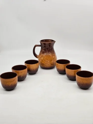 Niemiecki zestaw Ceramiczny dzbanek + 6 czarek relief winogrona vintage