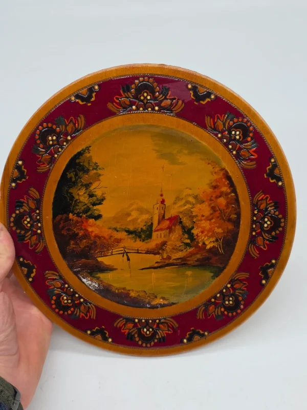 Talerz drewniany ozdobny ręcznie malowany pejzaż folk art vintage 24 cm
