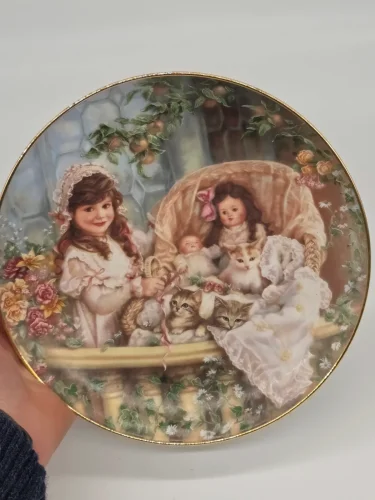 Talerz kolekcjonerski Sandra Kuck Cats in the Cradle fine china 21.5 cm