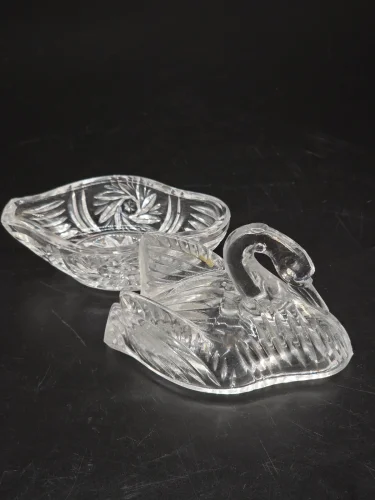 Szklany pojemnik łabędź maselnica bomboniera szkło vintage 10 cm