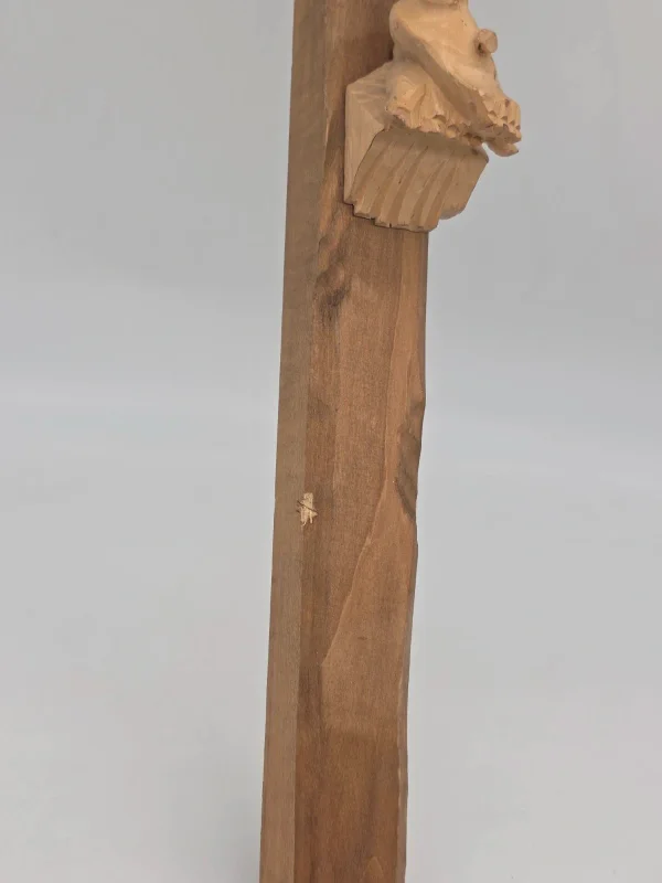 Duży drewniany krzyż rzeźba Chrystusa rękodzieło ludowe 72 cm