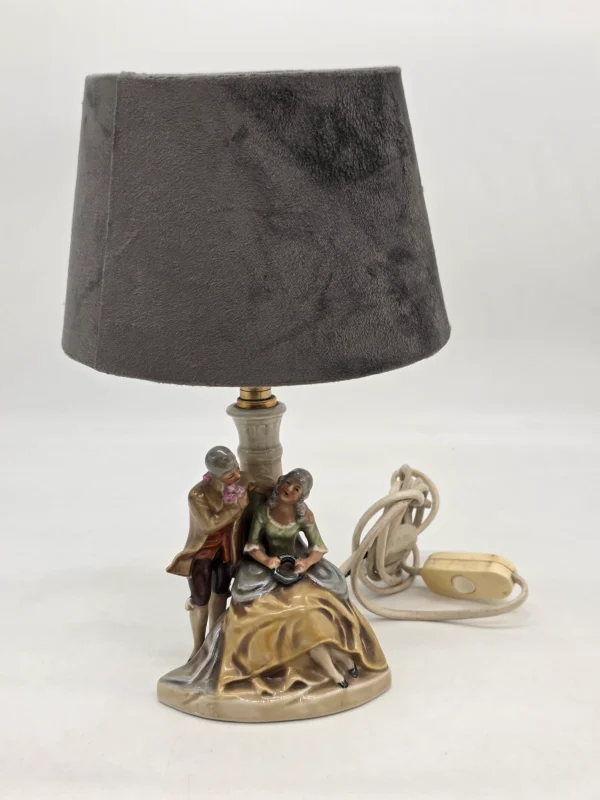 Lampa figuralna Gräfenthal Thüringen – porcelanowa para