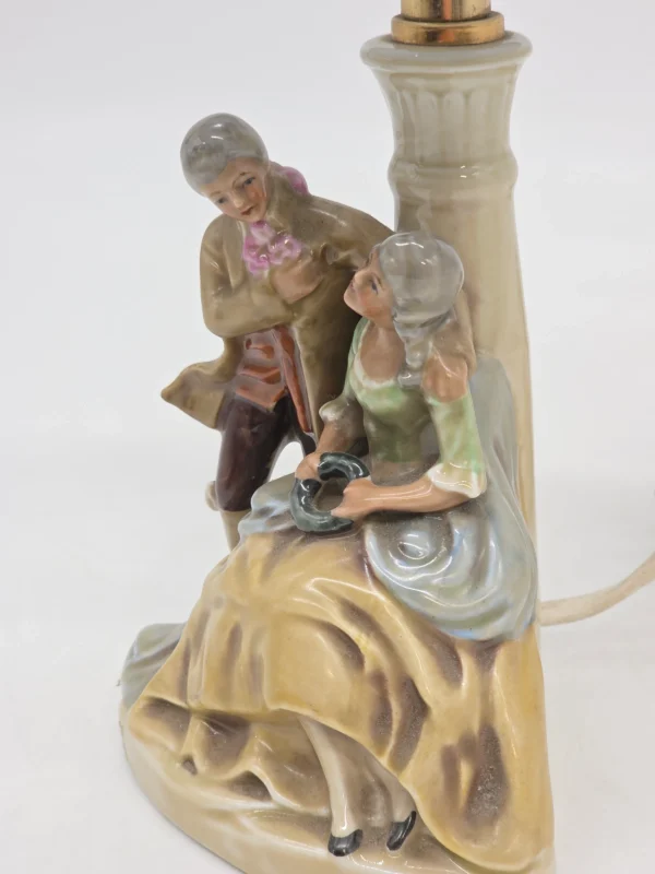 Lampa figuralna Gräfenthal Thüringen – porcelanowa para