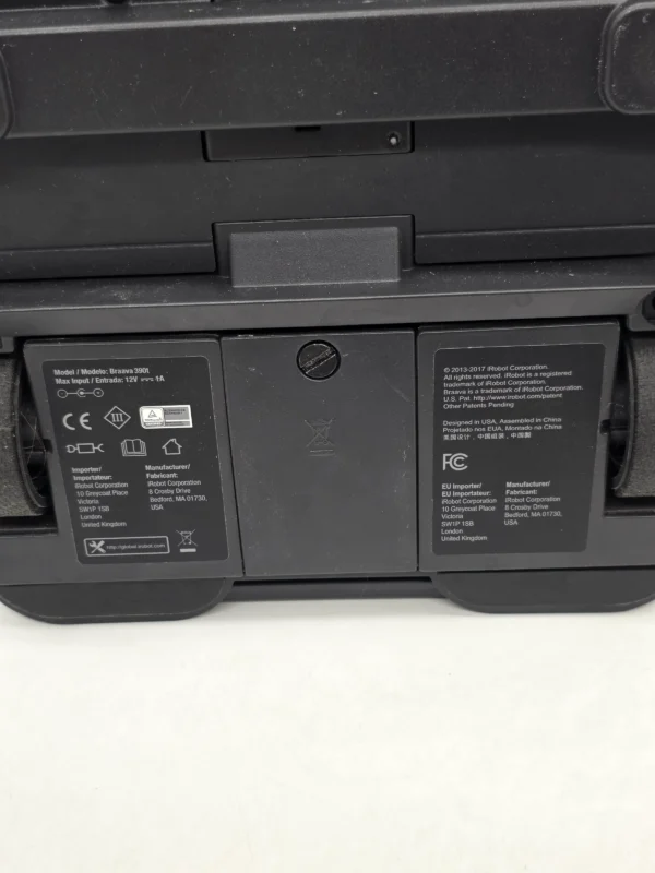 iRobot Braava 390t – robot mopujący z Turbo Charge Cradle, Cube i akcesoriami