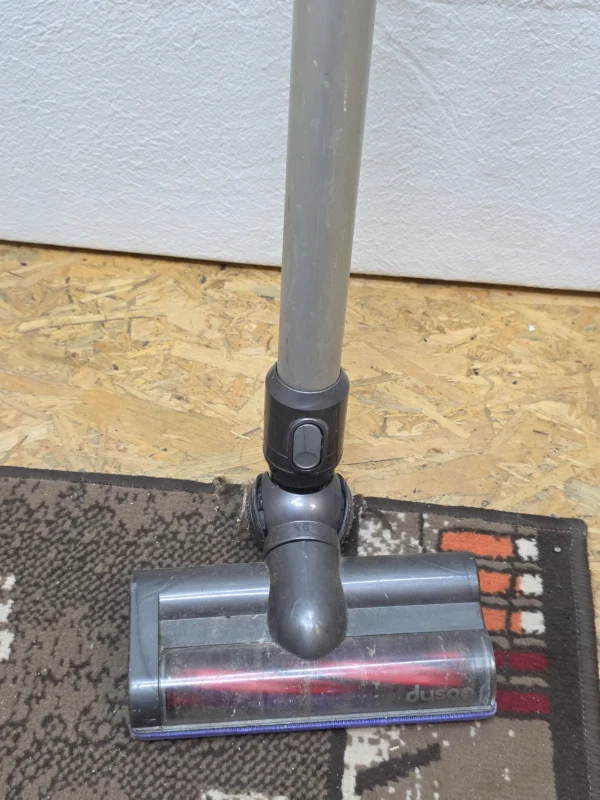 Odkurzacz bezprzewodowy Dyson DC45 – sprawny, elektroszczotka, bez ładowarki