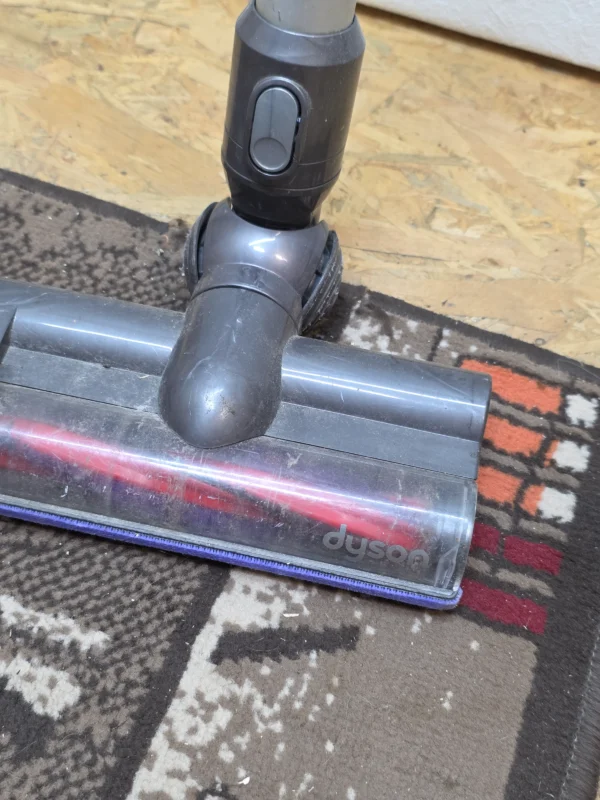 Odkurzacz bezprzewodowy Dyson DC45 – sprawny, elektroszczotka, bez ładowarki