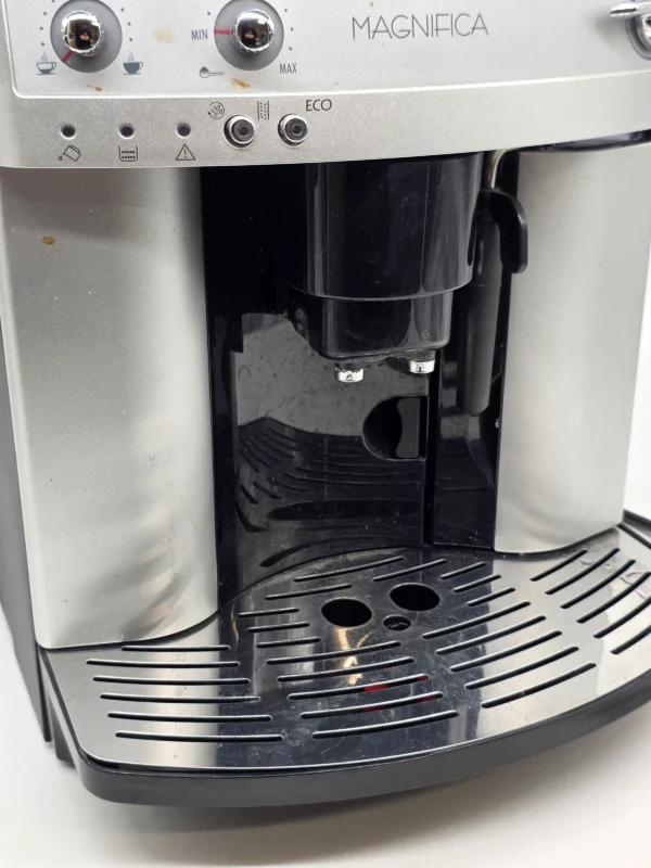 Automatyczny ekspres De’Longhi Magnifica ESAM3200.S EX:1 1450 W z młynkiem