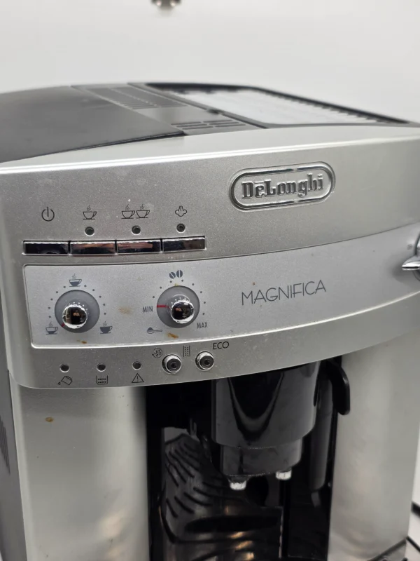 Automatyczny ekspres De’Longhi Magnifica ESAM3200.S EX:1 1450 W z młynkiem