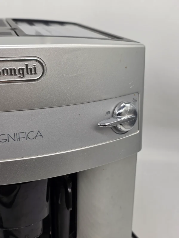 Automatyczny ekspres De’Longhi Magnifica ESAM3200.S EX:1 1450 W z młynkiem