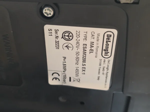 Automatyczny ekspres De’Longhi Magnifica ESAM3200.S EX:1 1450 W z młynkiem