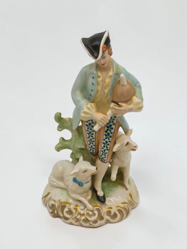 Porcelanowa figurka dudziarz z owcami styl rokoko Capodimonte